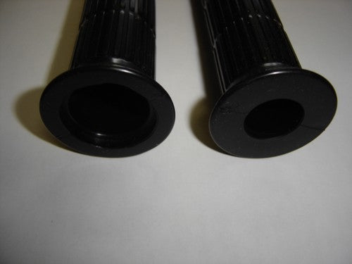 Handlebar Grip Set Honda CT90K0-K4 CT110 S90 S65 OEM-hondanuts-Z50-CT70-QA50-SL70-XR75-parts-NOS-OEM-Honda