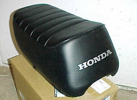 (07) Seat Honda Z50K1 Minitrail OEM-hondanuts-Z50-CT70-QA50-SL70-XR75-parts-NOS-OEM-Honda