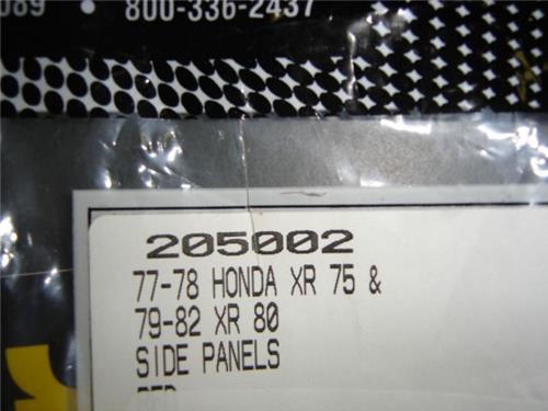 Side Cover Set Red Honda XR75 1977-1978 XR80 XR80R 1979-1982-hondanuts-Z50-CT70-QA50-SL70-XR75-parts-NOS-OEM-Honda