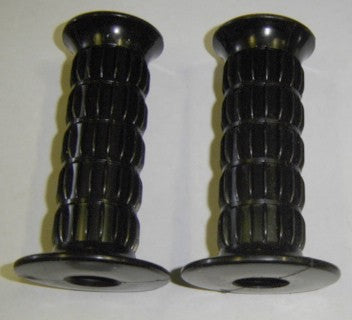 (20A/21A) Handlebar Grip Set  Honda Z50K3 CT70K2 QA50K1 OEM-hondanuts-Z50-CT70-QA50-SL70-XR75-parts-NOS-OEM-Honda