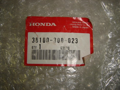 Horn Honda CB750K0-76 OEM-hondanuts-Z50-CT70-QA50-SL70-XR75-parts-NOS-OEM-Honda