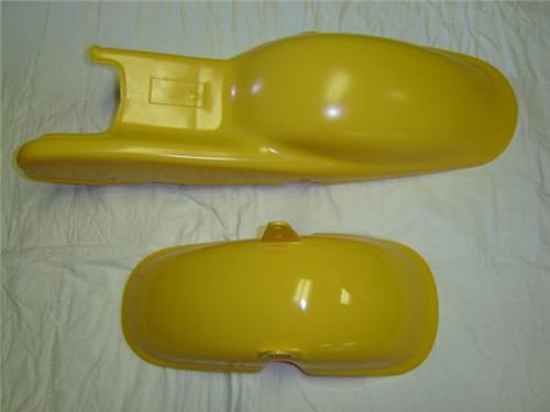 (06C) Fender Set Honda QA50 K0 Yellow Plastic-hondanuts-Z50-CT70-QA50-SL70-XR75-parts-NOS-OEM-Honda