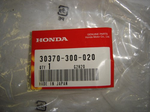 Ignition Points Cover Honda CB750  OEM-hondanuts-Z50-CT70-QA50-SL70-XR75-parts-NOS-OEM-Honda