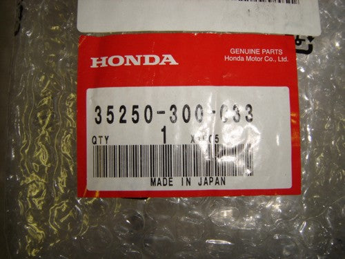 Handlebar Switch Left Side Honda CB750K0-K1 OEM-hondanuts-Z50-CT70-QA50-SL70-XR75-parts-NOS-OEM-Honda